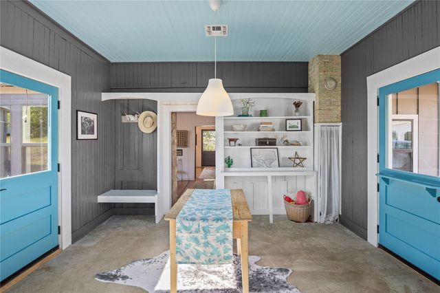 684 Stoneleigh RD, Center Point, TX 78010