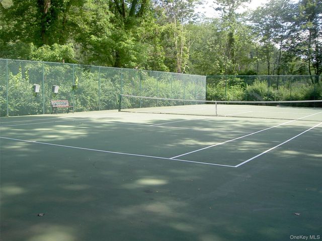 327 N Greeley Avenue, Chappaqua, NY 10514