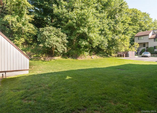 327 N Greeley Avenue, Chappaqua, NY 10514