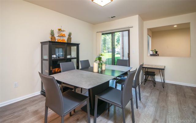 327 N Greeley Avenue, Chappaqua, NY 10514