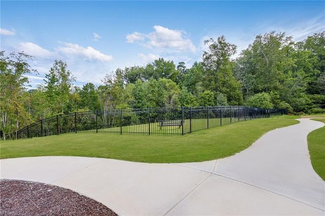3155 Fall Hills Drive, Winston-salem, NC 27103