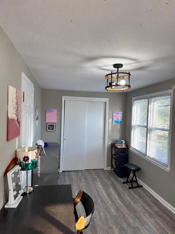 725 S 119th STREET, West Allis, WI 53214