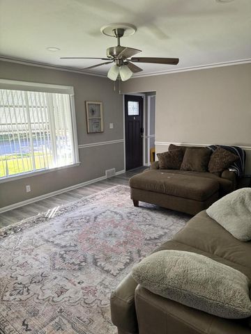 725 S 119th STREET, West Allis, WI 53214