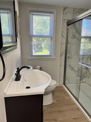 725 S 119th STREET, West Allis, WI 53214