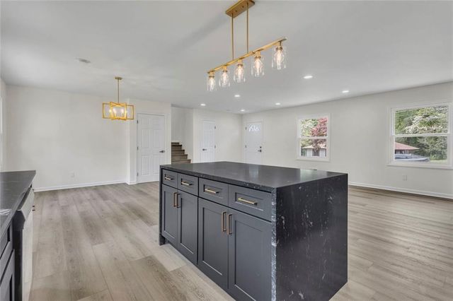 3706 Chesapeake Way, Atlanta, GA 30344