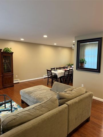 21 Crescent Place, Monroe, NY 10950