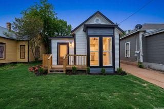 1122 N Pine St, San Antonio, TX 78202