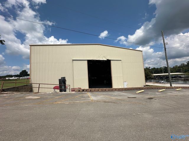 5329 Bay Village Drive, Athens, AL 35611