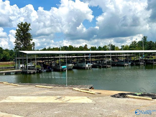5329 Bay Village Drive, Athens, AL 35611