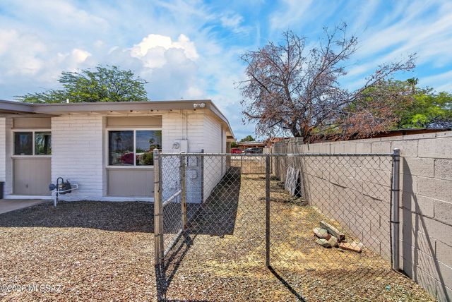 7745 E 34th Street, Tucson, AZ 85710