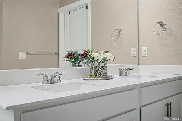 15704 Roslyn Street, Thornton, CO 80602