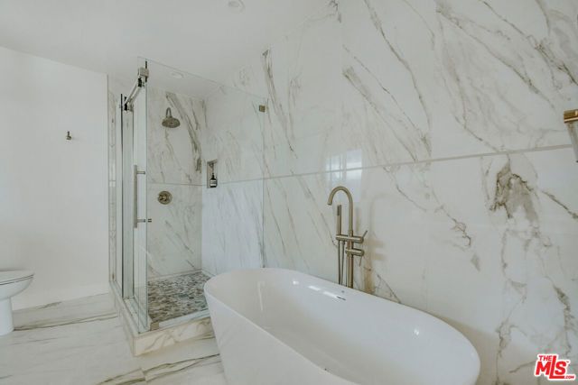 4204 Olympiad Drive, Los Angeles, CA 90043