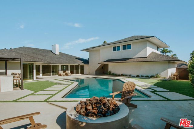 4204 Olympiad Drive, Los Angeles, CA 90043