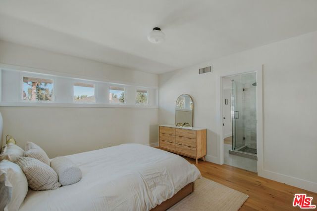 4204 Olympiad Drive, Los Angeles, CA 90043