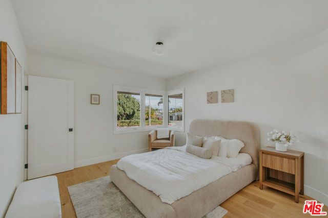 4204 Olympiad Drive, Los Angeles, CA 90043