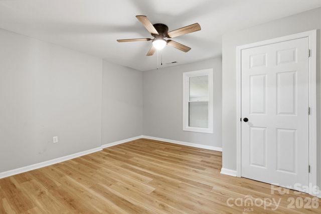 3620 2nd Avenue SW, Hickory, NC 28602