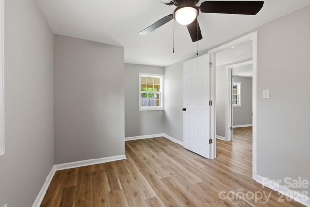 3620 2nd Avenue SW, Hickory, NC 28602