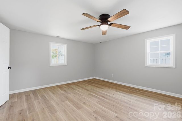 3620 2nd Avenue SW, Hickory, NC 28602