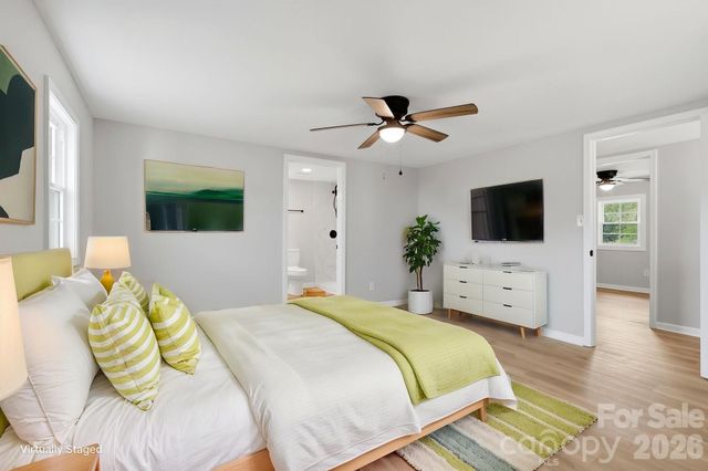 3620 2nd Avenue SW, Hickory, NC 28602