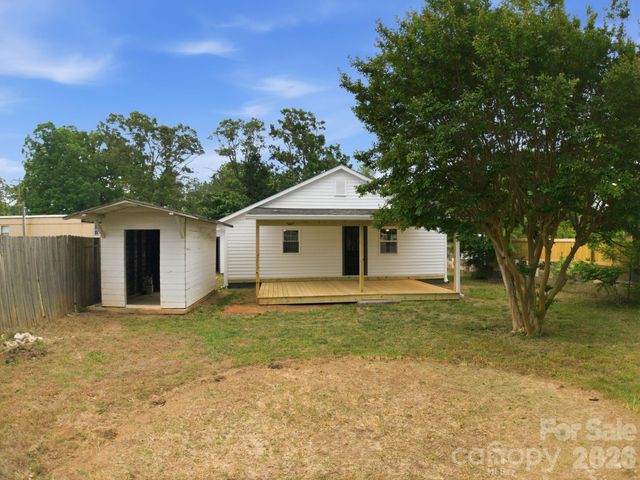 3620 2nd Avenue SW, Hickory, NC 28602