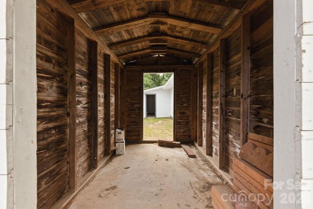 3620 2nd Avenue SW, Hickory, NC 28602