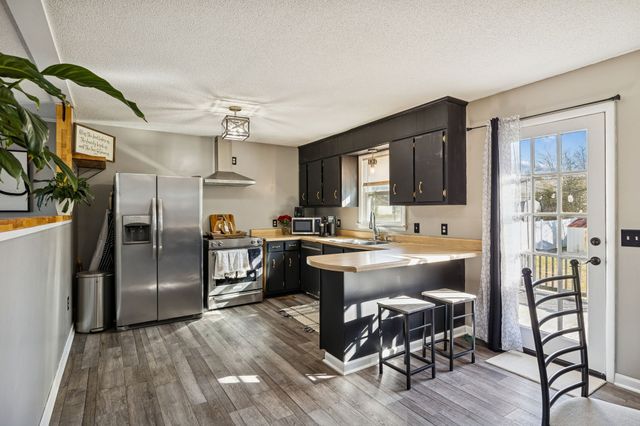 514 W 3rd Ave, Hohenwald, TN 38462