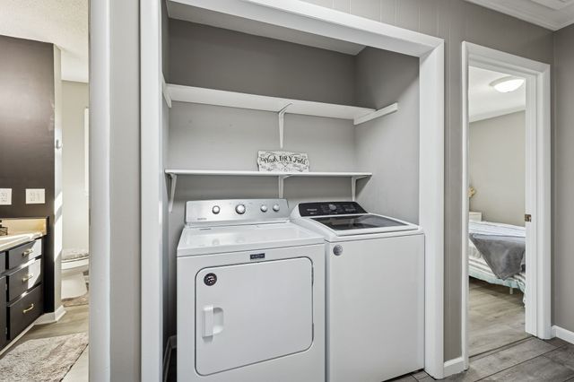 514 W 3rd Ave, Hohenwald, TN 38462