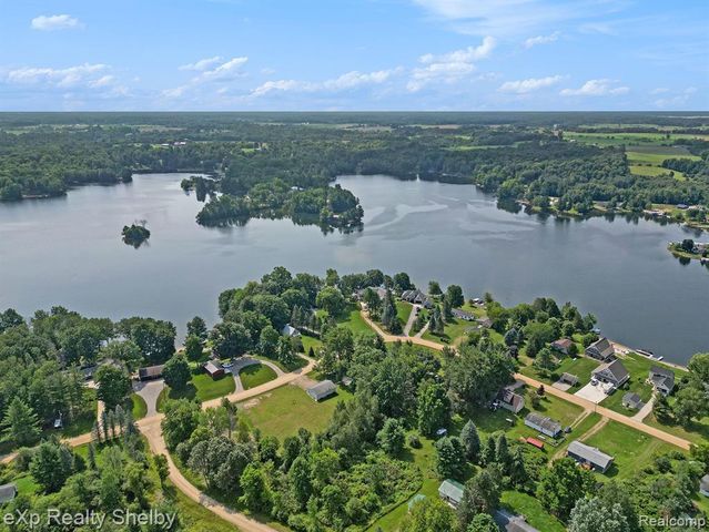 9486 Miramichi Drive, Evart, MI 49631