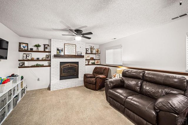 1123 Candytuft Blvd, Pueblo, CO 81001