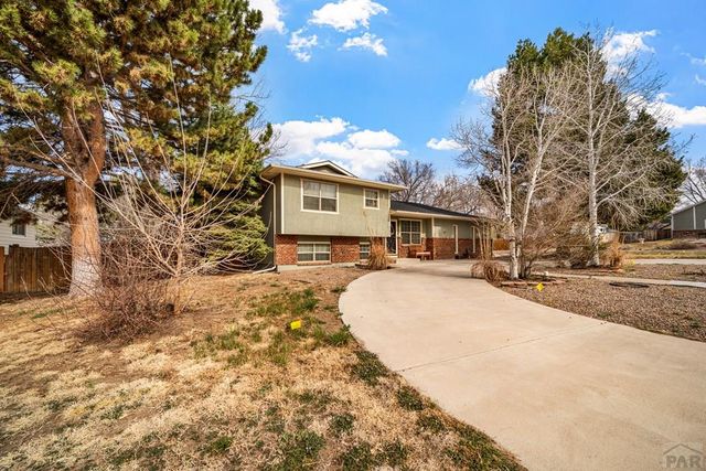1123 Candytuft Blvd, Pueblo, CO 81001