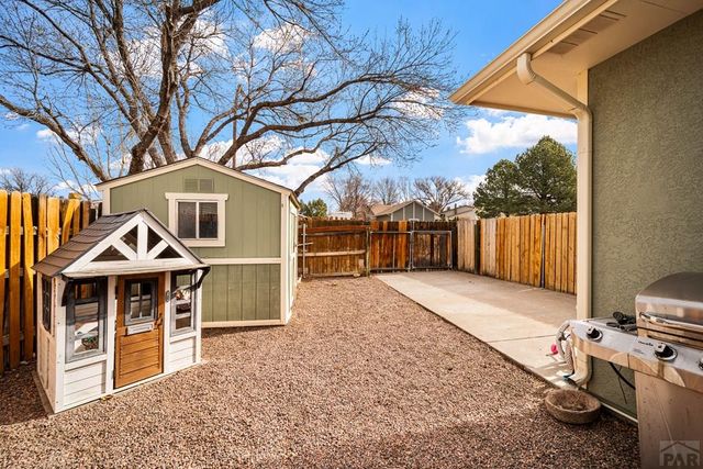1123 Candytuft Blvd, Pueblo, CO 81001