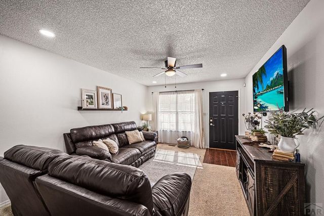 1123 Candytuft Blvd, Pueblo, CO 81001