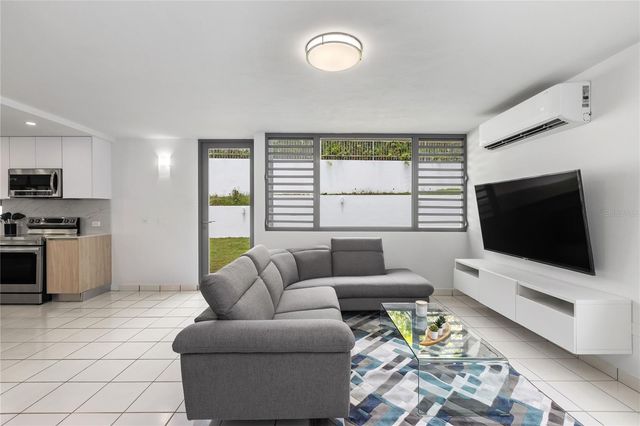52 CAPRI STREET, San Juan, PR 00926