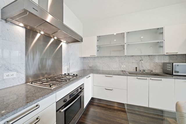 360 Newbury St 508, Boston, MA 02115