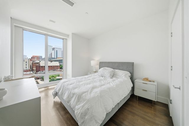 360 Newbury St 508, Boston, MA 02115