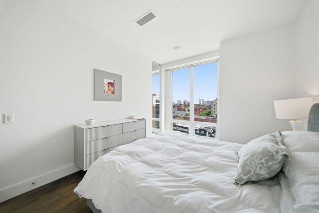 360 Newbury St 508, Boston, MA 02115