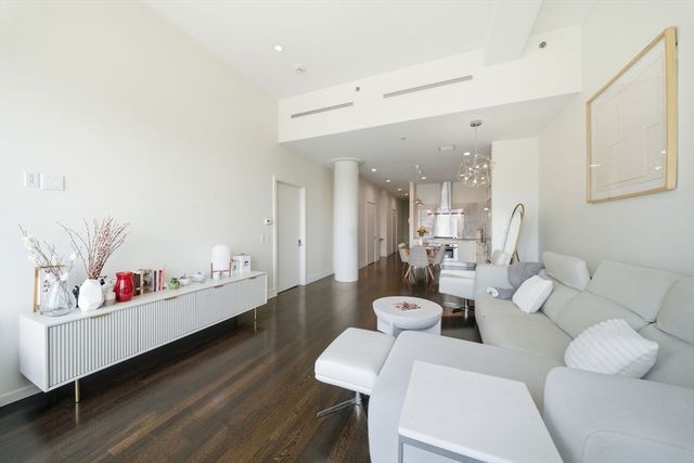 360 Newbury St 508, Boston, MA 02115