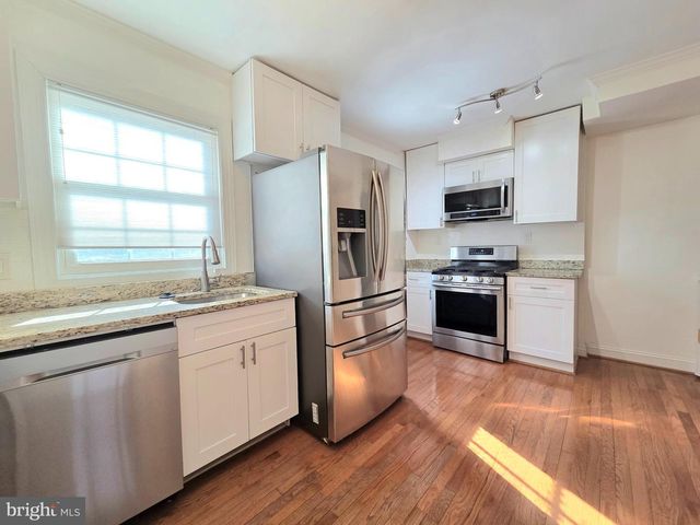2344 HUNTER PL SE, Washington, DC 20020
