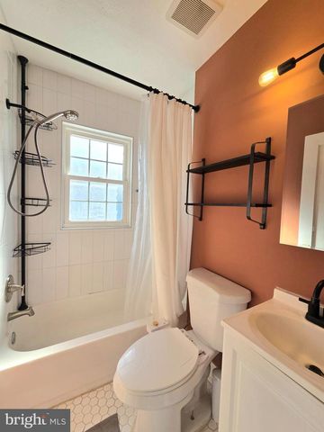 2344 HUNTER PL SE, Washington, DC 20020