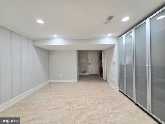 2344 HUNTER PL SE, Washington, DC 20020