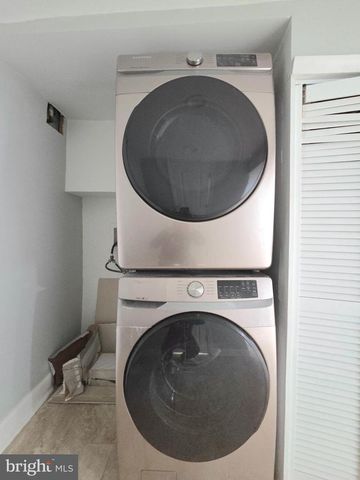 2344 HUNTER PL SE, Washington, DC 20020