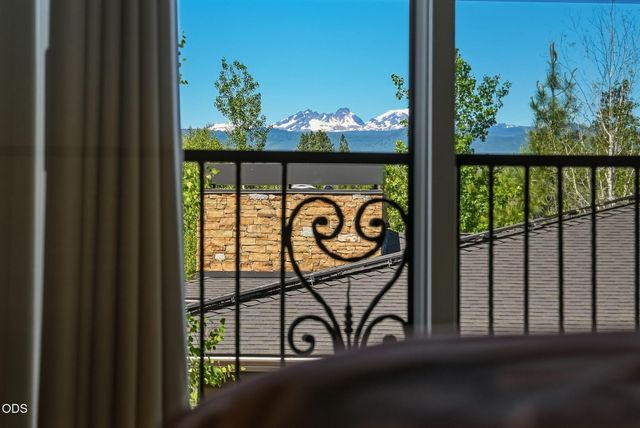 19372 Seaton Loop, Bend, OR 97702