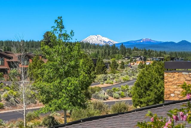 19372 Seaton Loop, Bend, OR 97702