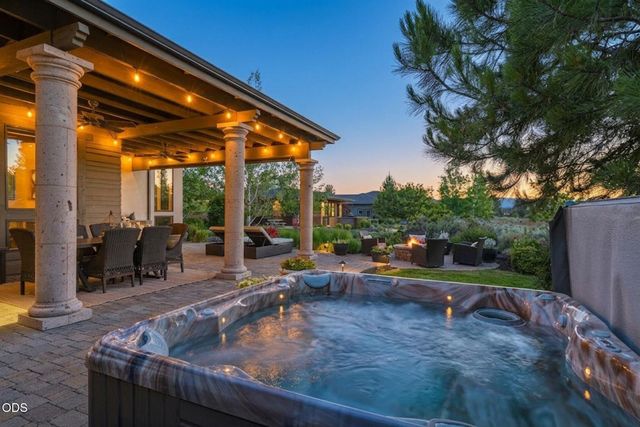 19372 Seaton Loop, Bend, OR 97702