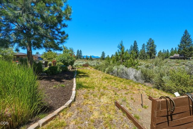 19372 Seaton Loop, Bend, OR 97702
