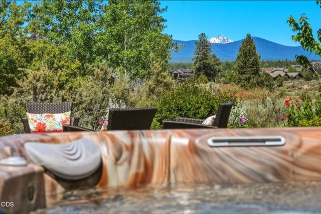19372 Seaton Loop, Bend, OR 97702