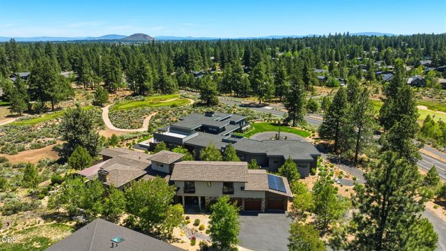 19372 Seaton Loop, Bend, OR 97702