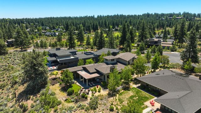 19372 Seaton Loop, Bend, OR 97702