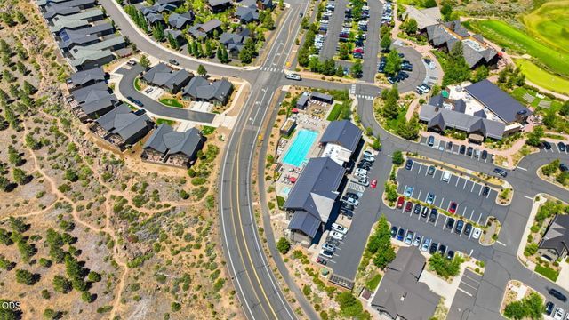 19372 Seaton Loop, Bend, OR 97702