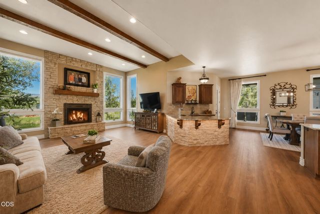 19372 Seaton Loop, Bend, OR 97702